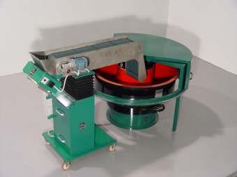 Magnetic separator with demagnetizer type ESMA-D-330 foreseen for an vibratory machine type RWO-D-330, complete with soundproof cover AFOCOP-FX-D-330; 2.