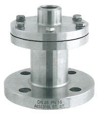 Corpo separatore - parte superiore di acciaio inox AISI 316L. - attacco di pressione di: - acciaio inox AISI 316L, di serie; - acciaio inox AISI 316L rivest. di P.T.F.E. (W3).