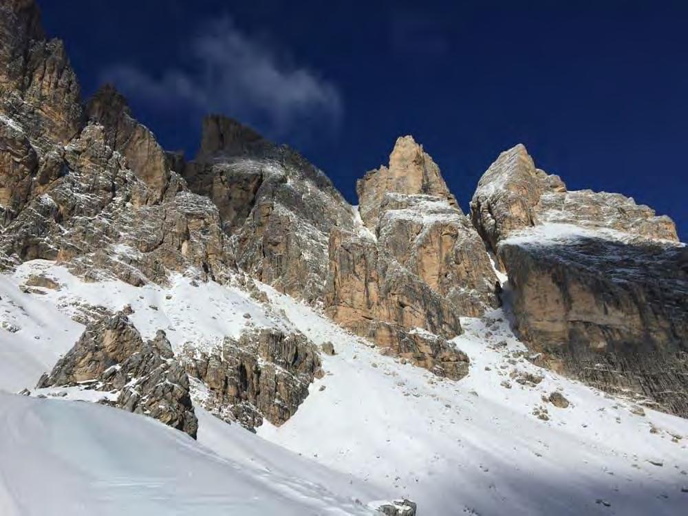 it/ Tempo libero a disposizione per: Passeggiata sotto le Cime di Lavaredo considerate tra le meraviglie naturali piu note al