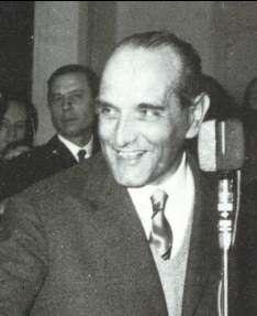 Isaia Mensi p. 178 Angelo Moreni Fu eletto consigliere comunale a Gardone, dirigente provinciale delle ACLI dalla fondazione e dal 1947 consigliere nazionale per più tornate.