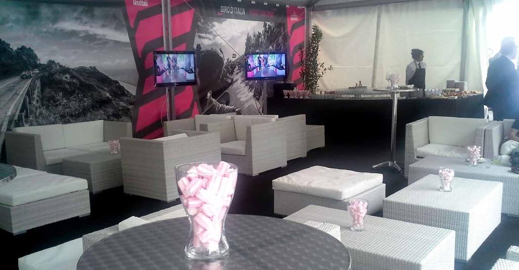 SERVICES INCLUDED Welcome by the Giro Club staff Access in a multi-partners sheltered lounge hospitality ideally located in a privileged viewing position of the finish line, where to experience the
