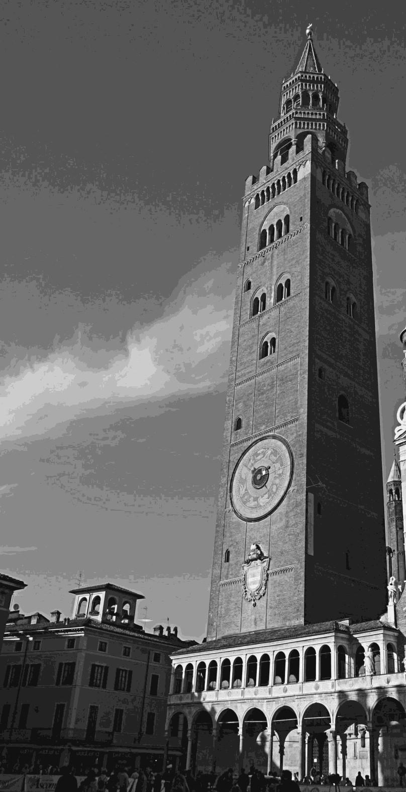 Alla fine del 2015, la sezione Astrario dell orologio del Torrazzo è stata interessata da un importante intervento di restauro.