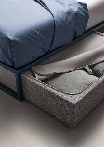 A SPACE UNDER THE BED TO USE IN FULL FREEDOM The bed can be configured with a choice of pull-out drawers, for an easy and efficient use of the