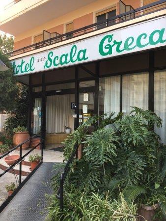 Hotel Scala Greca www.hotelscalagreca.com/ Hotel a 3 stelle Scala Greca, Indirizzo: via Avola, 7, 96100 Siracusa (SR), Tel. 0931.753922 - Fax 0931.753778, info@hotelscalagreca.