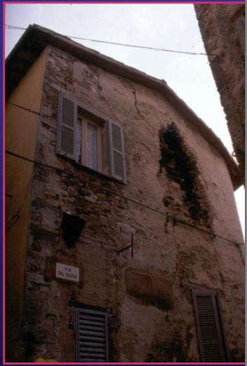 Rinforzo, sostituzione o ricostruzione di parte degli elementi Ricostruzione di pareti DIRETTIVE TECNICHE Regioni Basilicata, Calabria e Campania, sisma del 9/9/1998 [ ] Ricostruzione di muri: curare