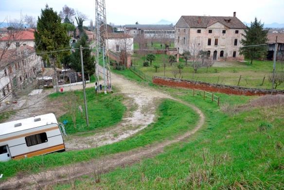 sinistra Fine: via Dante Alighieri Tratto successivo: RGNC4 Viabilità di accesso Si può accedere sia da via Ponte sinistra che da via Dante Alighieri.