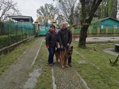 Ed eccolo a casa, tante coccole, un