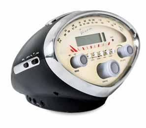 VPPS46 VPPS44 VPPS45 VPPS43 RADIO SVEGLIA RADIO ALARM CLOCK Questa radio sveglia, ispirata alla tipica forma dei più diffusi contachilometri Vespa, offre ottime performance come la ricezione