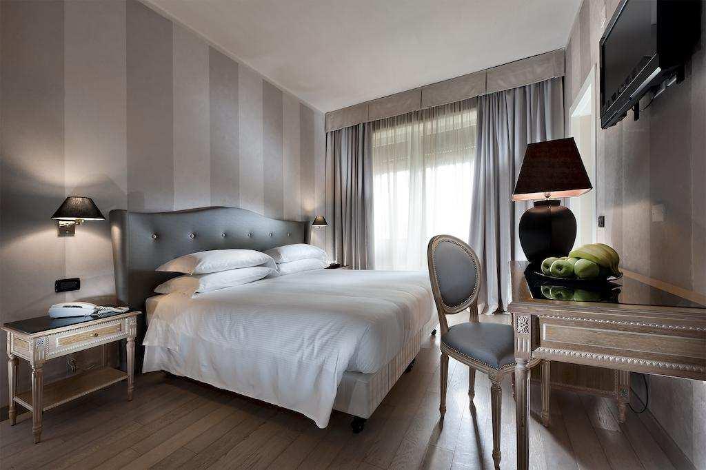 HOTEL AMBASCIATORI CAT. 4**** Via Luigi Alamanni 3, Firenze - https://www.hotelambasciatori.