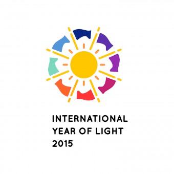 2015 Anno internazionale della luce Breve carrellata su alcune proprietà della luce: " -lo spettro delle onde EM - Rifrazione,