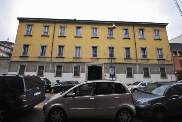 Casa Via Zenale 8 Milano (MI) Link risorsa: http://www.lombardiabeniculturali.