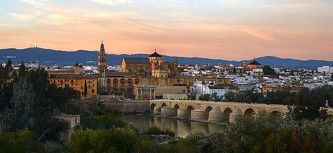 10 GIORNO Murcia Castellon 350 Km Penultima tappa di ritorno che to porta fino a Castellon con i suoi raffinati palazzi nobiliari e le maestose chiese, un buon punto di partenza per visitare anche la