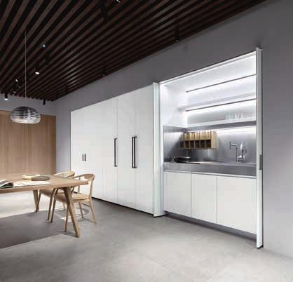 48 OVERVIEW 2019 Selection NEW POCKET SYSTEM 49 La parete funzionale con New Pocket, è un progetto ideale per integrare cucina e living: completamente chiusa, amplifica lo spazio in ambienti piccoli