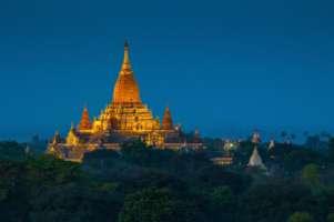 storiche si trovano nella zona di Bagan. La pagoda, o stupa (in birmano Zedi) è uno dei principali monumenti buddhisti.