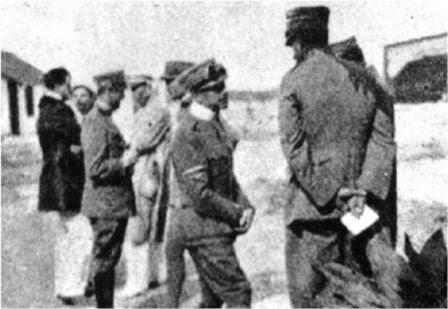 Esattamente 100 anni fa, il 4 ottobre del 1917, Gabriele D'Annunzio si lanciò nella notte con cinquantasei uomini e 15 Caproni su Cattaro L'aeroporto di Gioia era stato allestito nel 1915, all'avvio