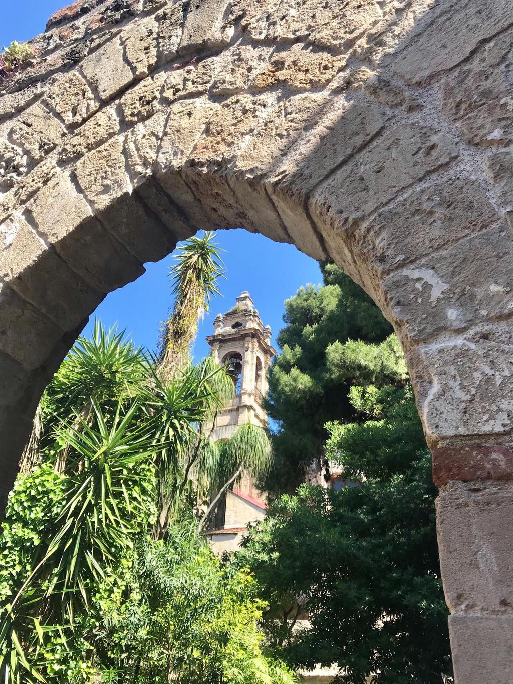 Il Chiostro annesso alla chiesa di S.