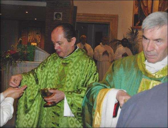 50 anni di storia Settembre 2013 Nuovo Parroco Da Settembre 2013, Don Angelo Compagnoni, precedentemente parroco a S. Anna di Morena, ha sostituito per raggiunti limiti di età Mons.