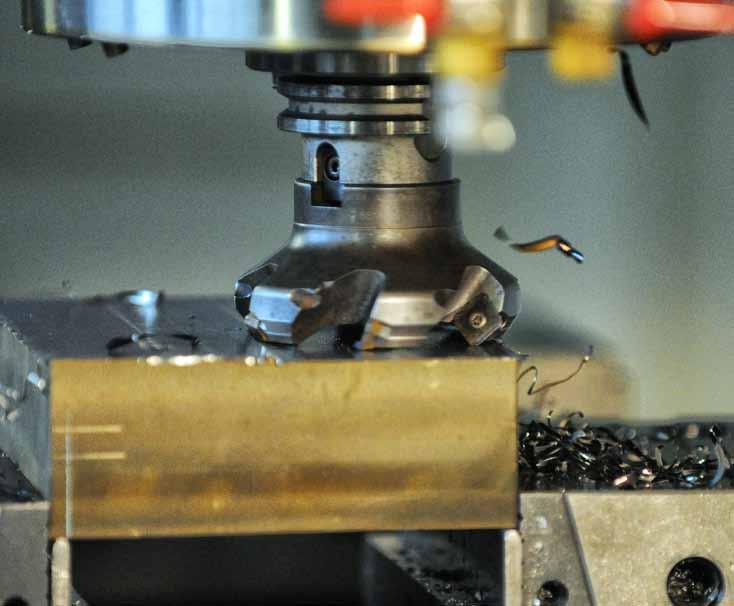 WORK CENTER - MILLING CENTRO DI LAVORO - FRESATURA La volontà di sperimentare e la grande professionalità dei nostri