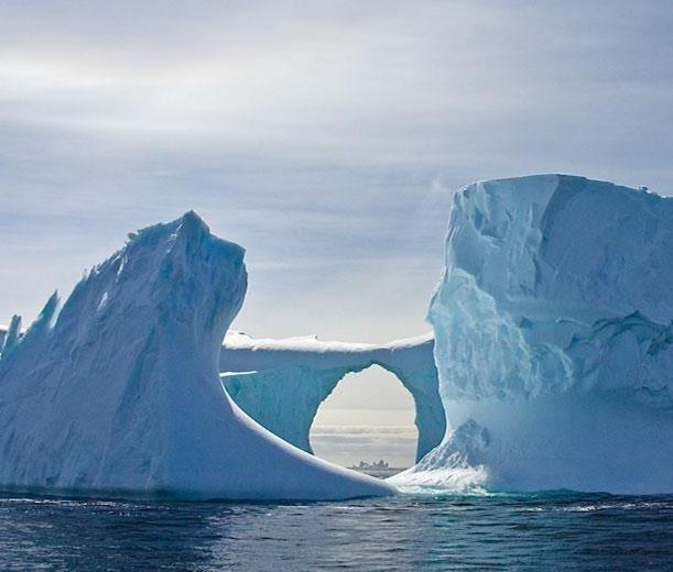 Ogni nuova alba sull iceberg della