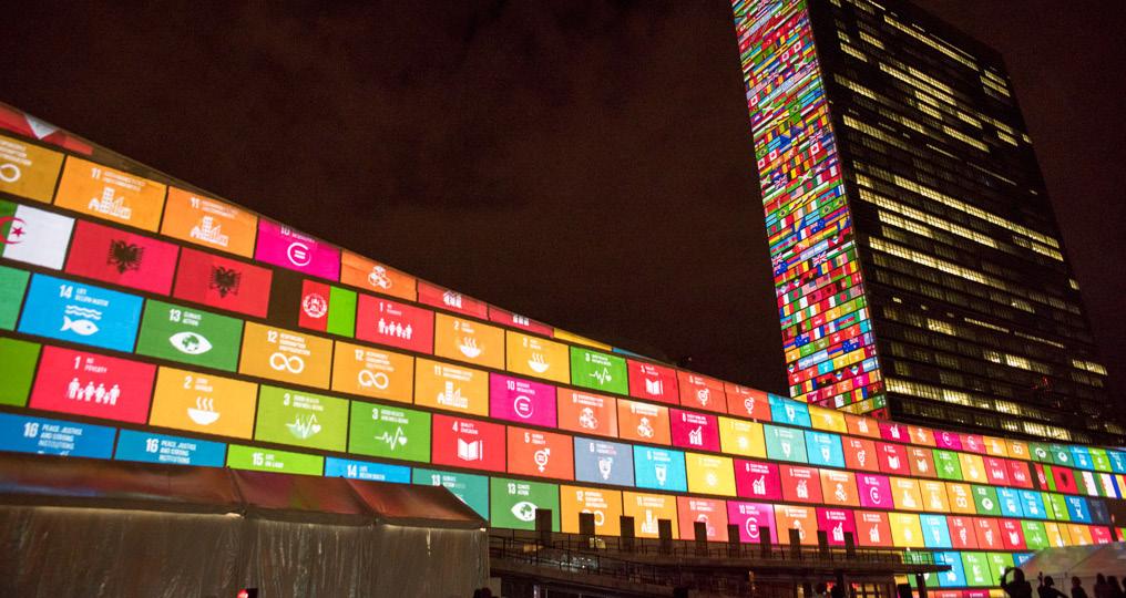 AIESEC E LE NAZIONI UNITE Insieme per i Sustainable Development Goals Il 25 settembre 2015, 193 leader mondiali hanno sottoscritto 17 obiettivi globali per raggiungere 3 traguardi fondamentali tra