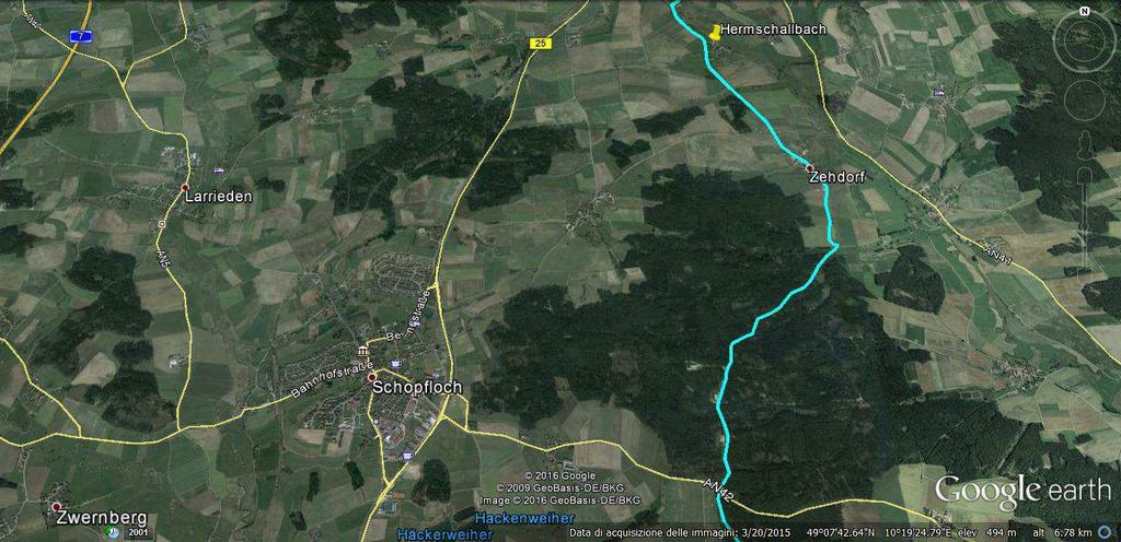 Continuiamo per 1,4km e arriviamo a Zehdorf; 800m e lasciamo i campi per addentrarci