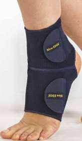 una comoda calza aperta posteriormente per facilitarne l indossaggio Esclusivo sistema di regolazione anteriore a velcro, differenziata in tre zone diverse di compressione La parte funzionale