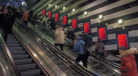 Formati Escalator epanel Bahnhof SBB Zürich HB Gli Escalator epanels offrono la possibilità di realizzazioni creative praticamente illimitate e creano margine di gioco per effetti pubblicitari