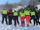 ADDESTRAMENTO L addestramento obbligatorio annuale prevede: - Addestramento primaverile con il CNSAS - Addestramento invernale su neve/ghiaccio con CNSAS -