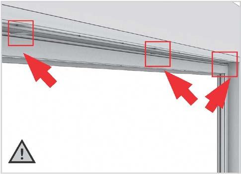 Inserire gli spessori da 2mm tra l anta fissa e