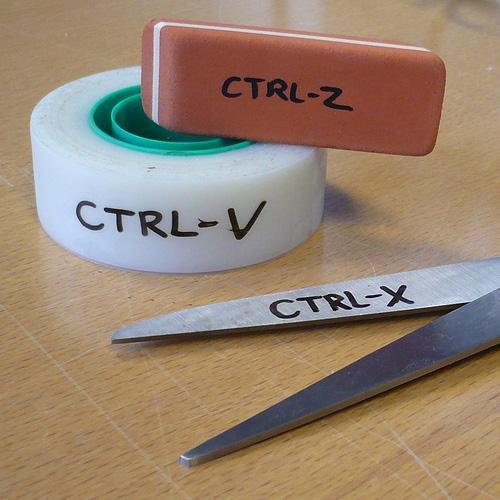 Keyboard Shortcut CTRL + C -> COPIA CTRL + X -> TAGLIA CTRL +