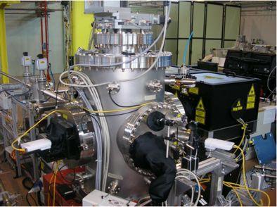 Figure 14 Left: External view of the main EIS-TIMEX chamber. On the right one can distinguish the black box that protects the laser setup. Right: EIS-TIMEX end-station main experimental setup.