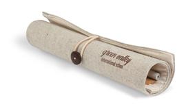 juta e cotone composto da: righello in bamboo, temperino, gomma da cancellare,