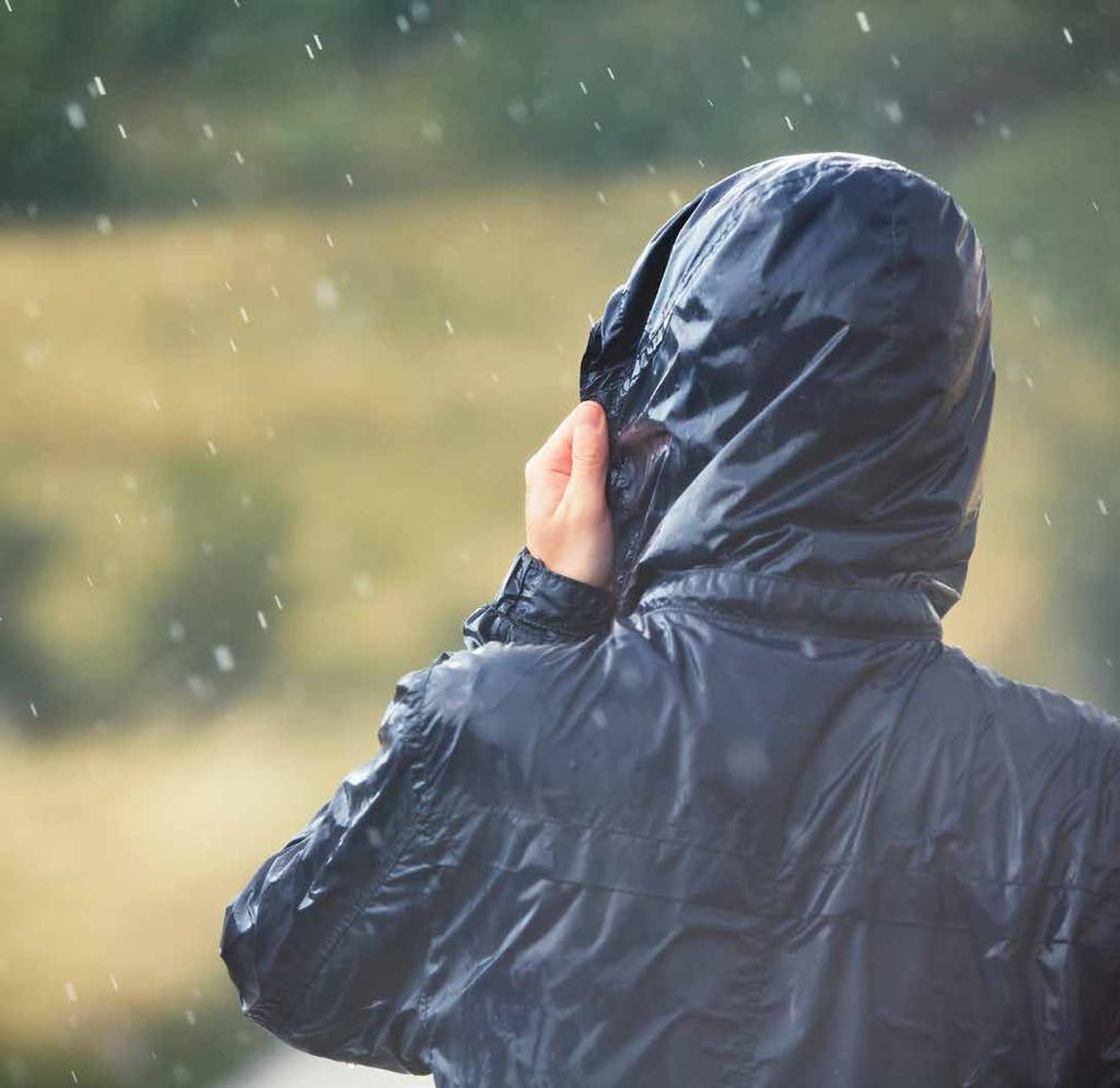 X Y UNI EN 343:2008 Indumenti di protezione contro la pioggia Protective clothing against rain Questa norma si applica ai materiali e alle cuciture per i capi che proteggono da fattori atmosferici