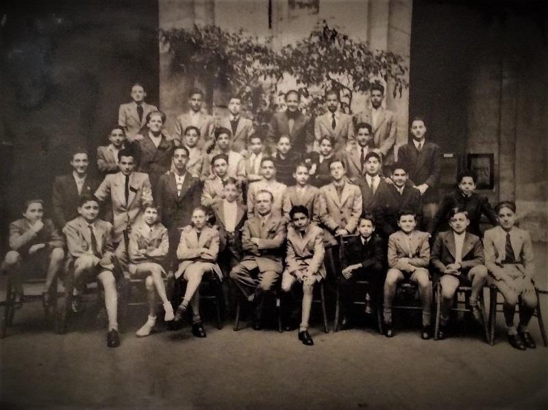 Questa è la classe prima ginnasiale A nel 1937-1938 con Piero Piperno e altri suoi compagni espulsi nel 1938: