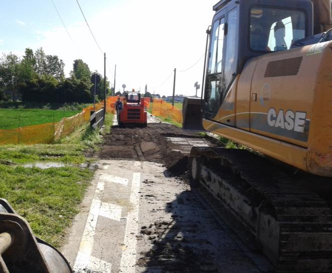 FIUMICELLO CERESONE PICCOLO sostituzione ponte in attraversamento di via Giovanni Battista in comune di Mestrino FIUME TESINELLA intervento di consolidamento delle sponde dal bojo del centro del