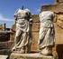 L altare di Pergamo. Costruito sull Acropoli a circa 330 m di altezza. Di forma quadrangolare occupata da un lato da una gradonata.