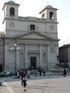 L'AQUILA. La città in piazza Duomo contro la sentenza-choc - Cronaca - il Centro. +33 C piovaschi e schiarite